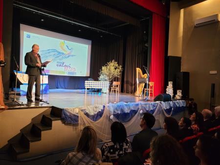 Osrednji nagovor ravnatelja OŠ Vojke Šmuc Izola Antona Baloha.